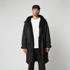 Mystic DTS Poncho Explore [DARK TECH SERIES] - Black -Wetsuit Specialty Shop 2023 Mystic DTS Poncho Black 3